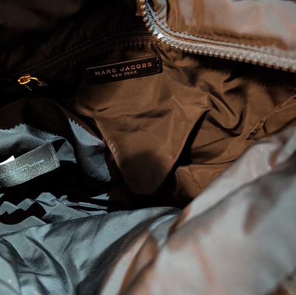 Marc Jacobs Quilted Mini Nylon Tote Black with Gold Chain. COA  Excellent - Picture 6 of 10